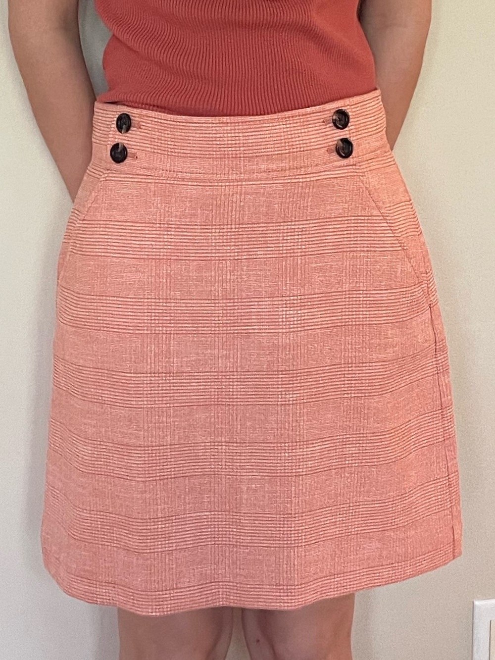 NWT Ann Taylor Coral Skirt, size 6